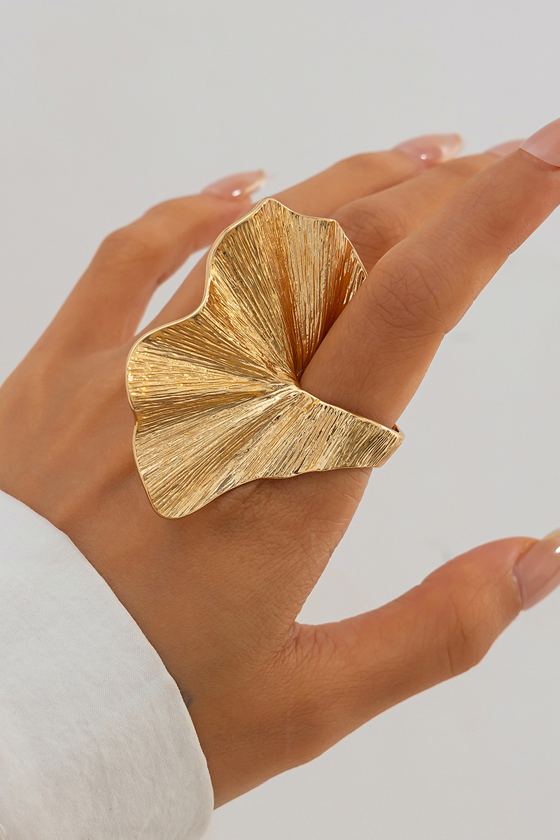 Maple Leaf Irregular Alloy Pleated Design Ring