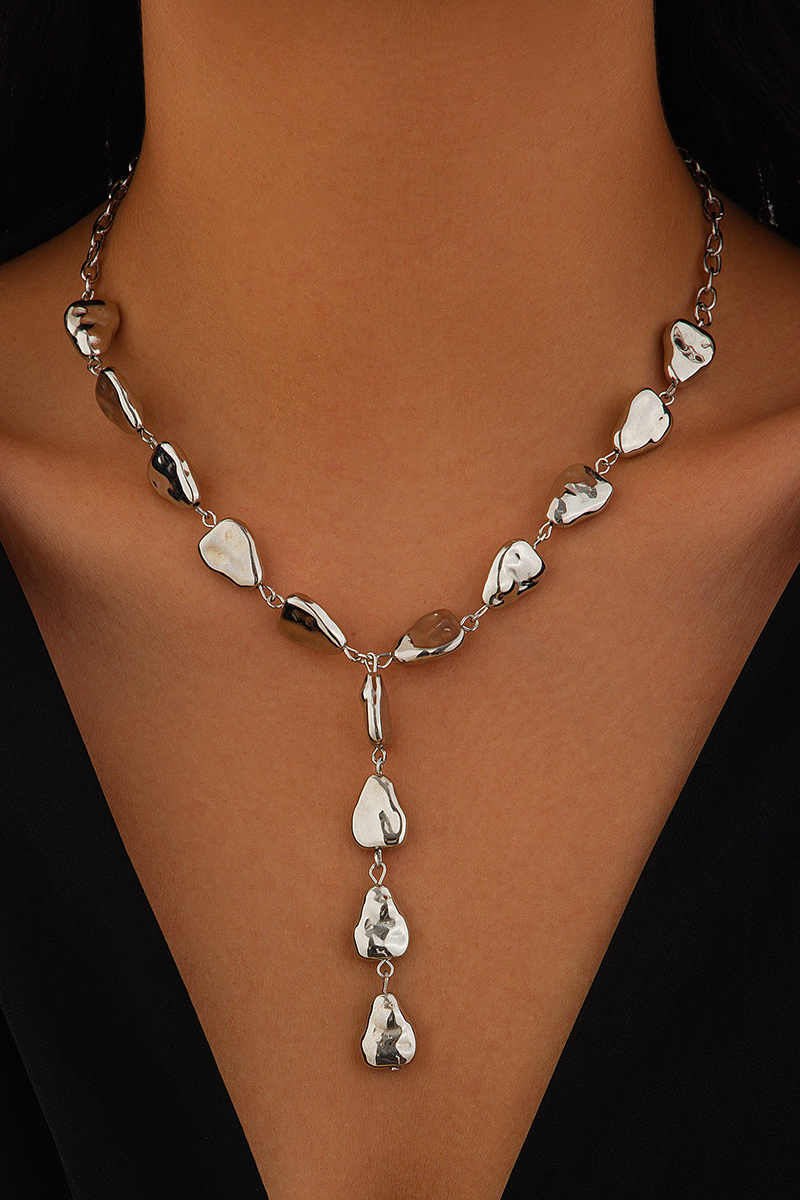 Irregular Baroque Y-Shaped Necklace Flat Water Drop Pendant Clavicle Chain-chiclody