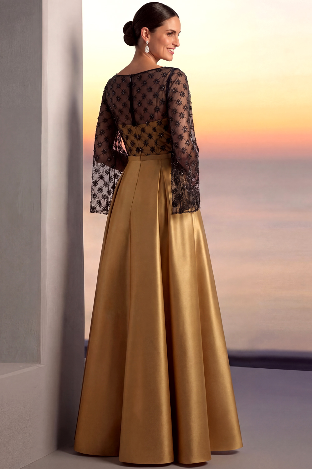 Golden Evening Formal Dress A-Line Crew Neck Satin Maxi Dress