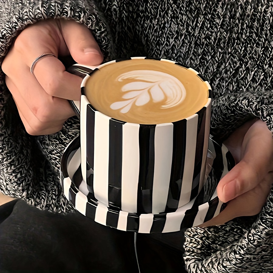 black & white coffee cups