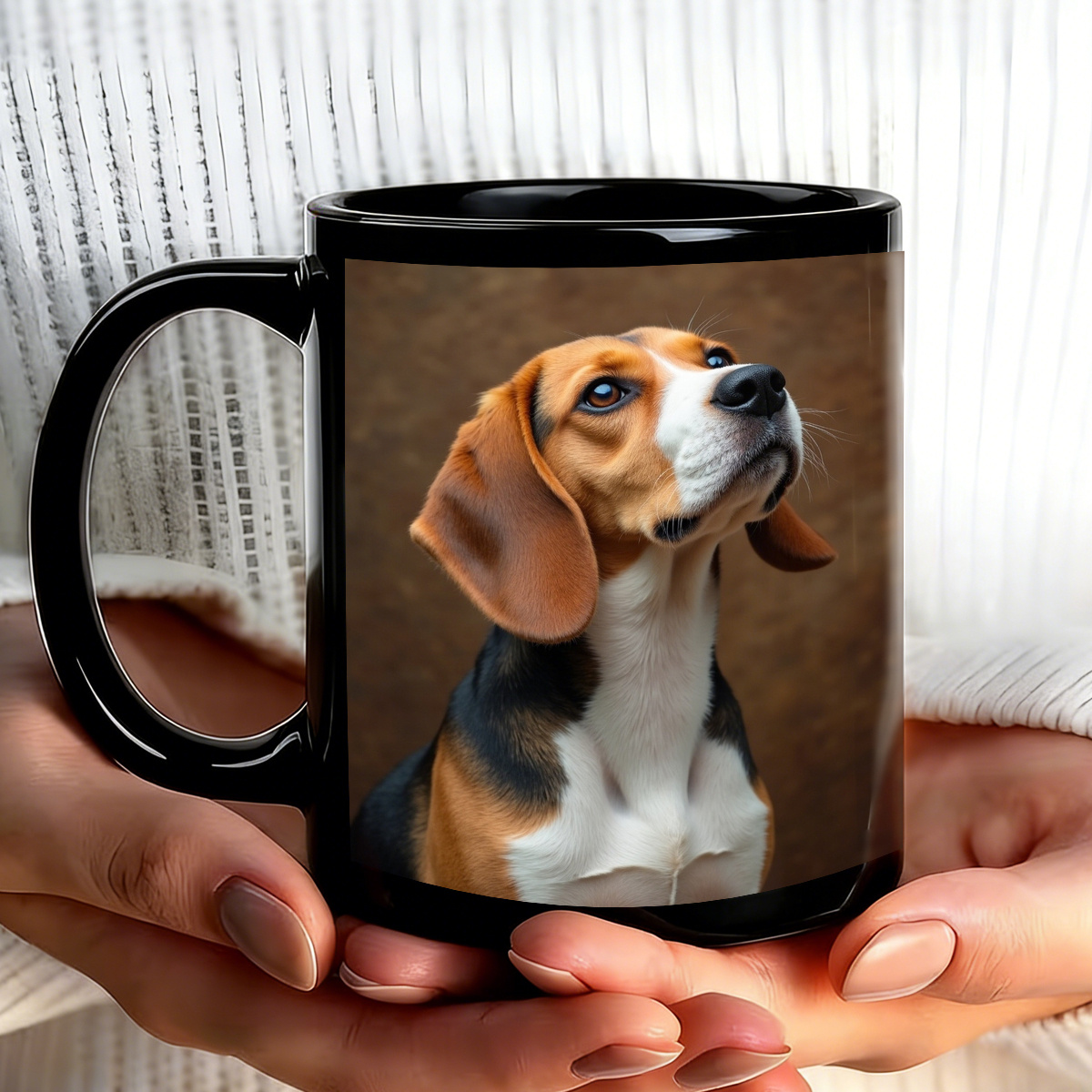 Beagle coffee mug in black ceramic with double-sided print