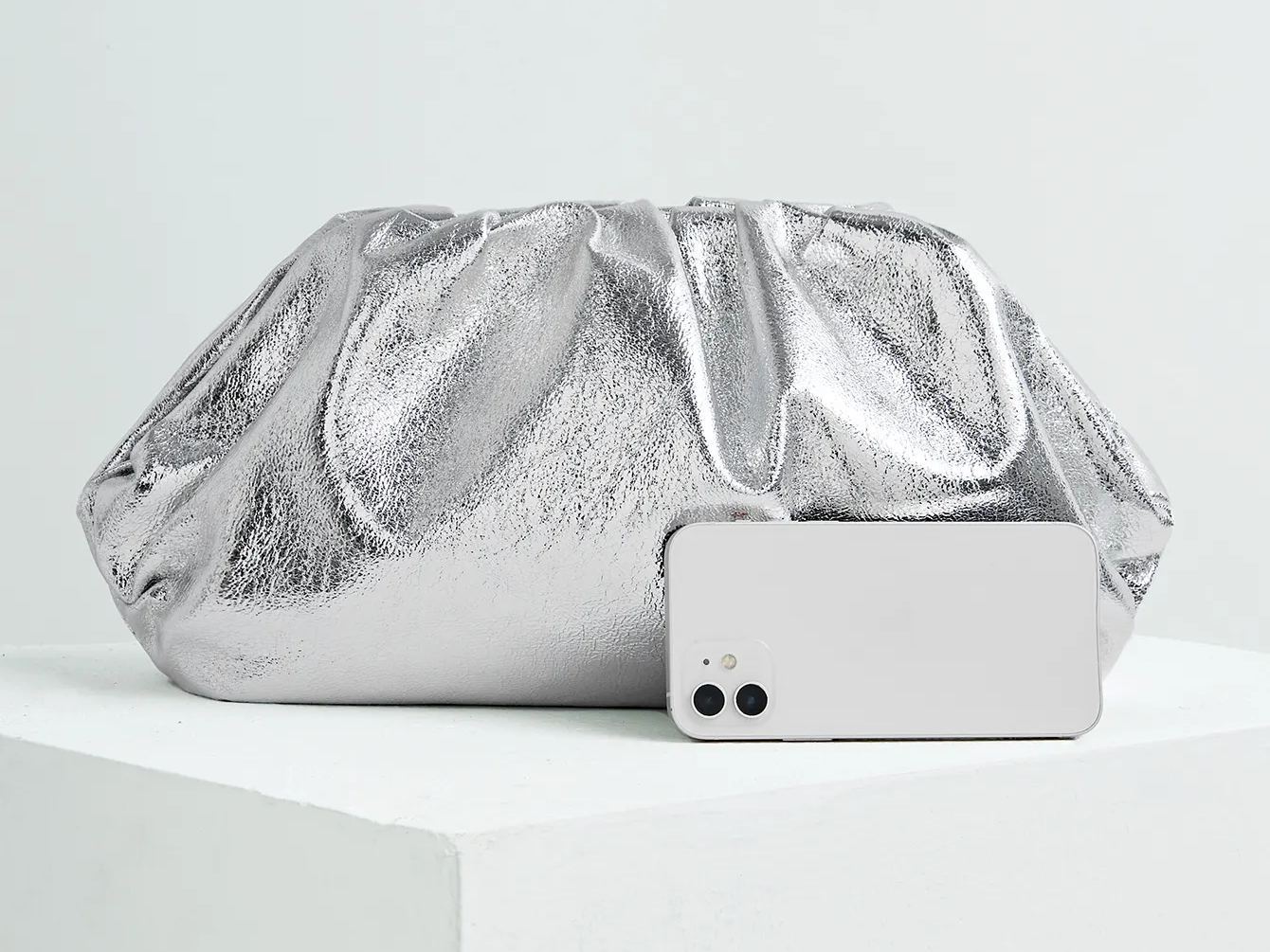 Philomena Elegant Polyester Clutch with Buckle Closure, Solid Color Women's Evening Bag for Parties, Dinners, and Occasions - Lightweight Accessory Without Embellishment, Guangzhou-Origin Elegant Sparkly Pleated Clutch