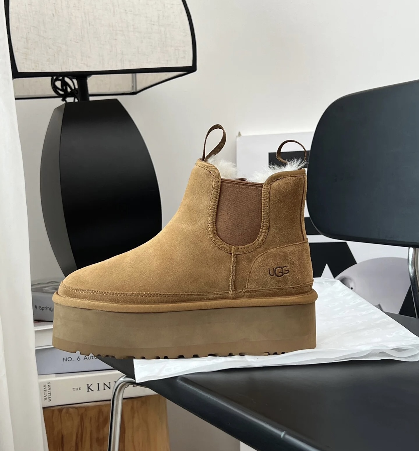 人気商品 SALE!!★UGG★Neumel 厚底ブーツ