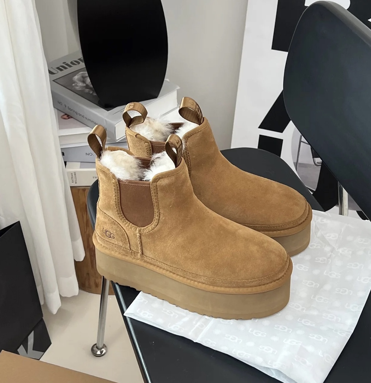 人気商品 SALE!!★UGG★Neumel 厚底ブーツ