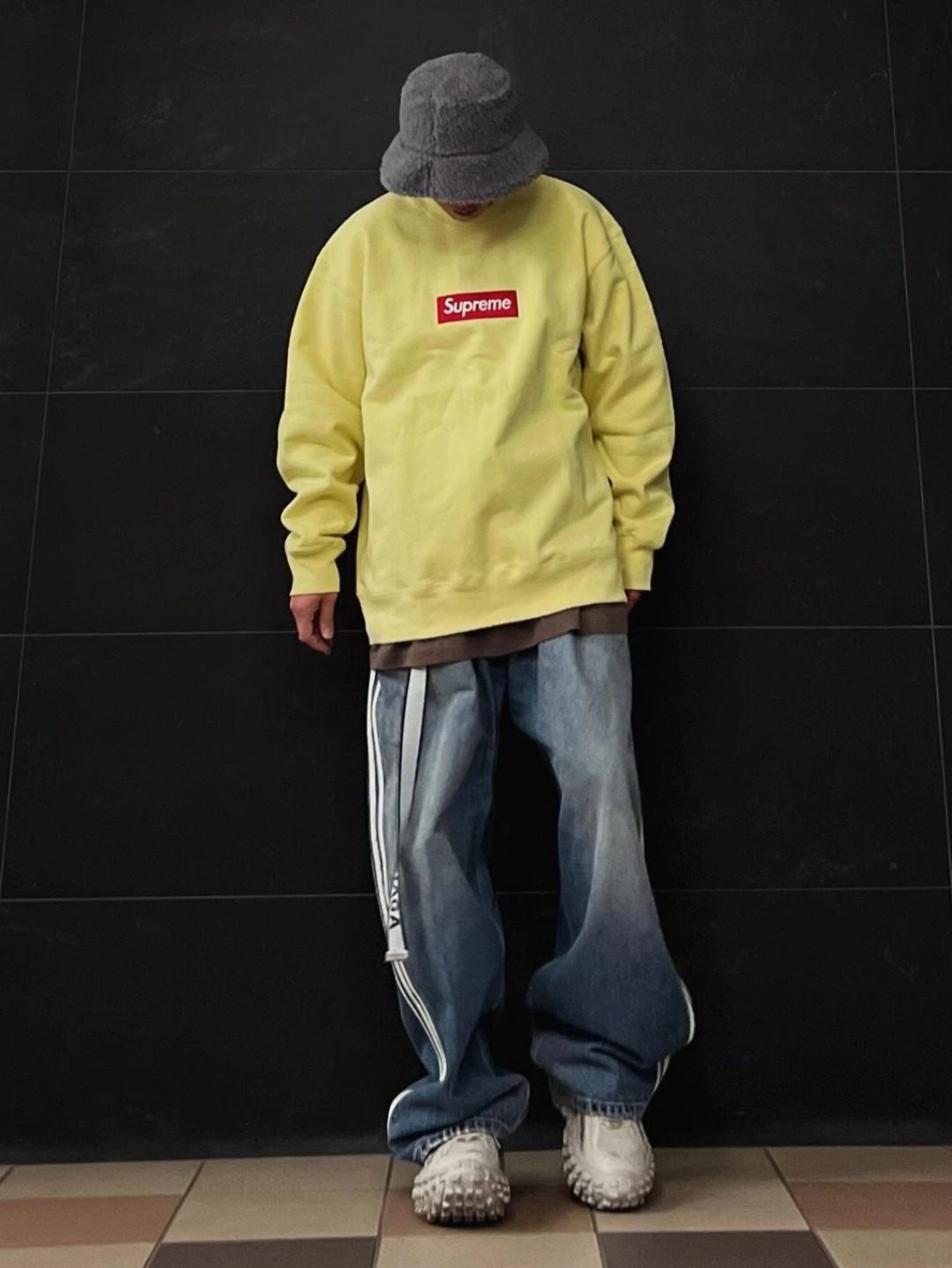 Supreme 22FW Box Logo Crewneck