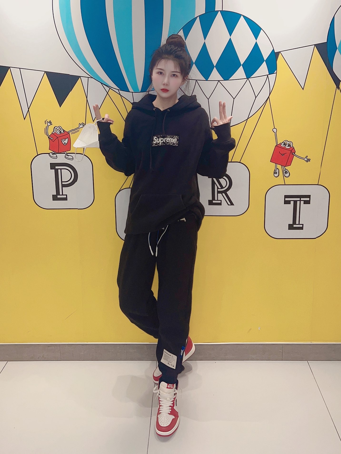 Supreme 19FW Bandana Box Logo Hooded Sweatshirt