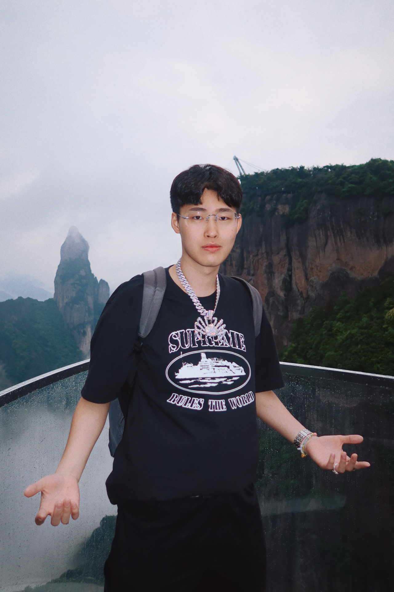 Supreme/Corteiz Rules The World Tee