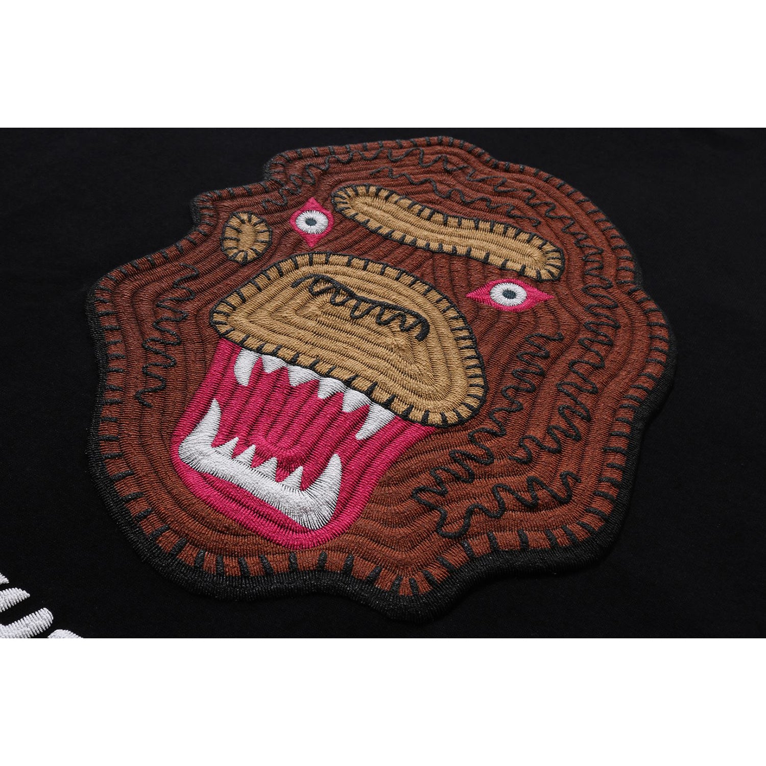 刺繍風スーベニアロゴTシャツ【ユニセックス】