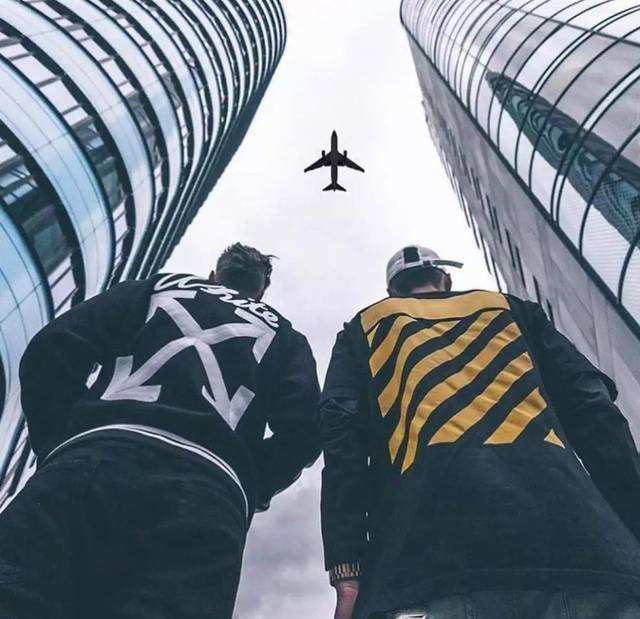 【OFF-WHITE旗艦店】ご好評に付き再入荷！！