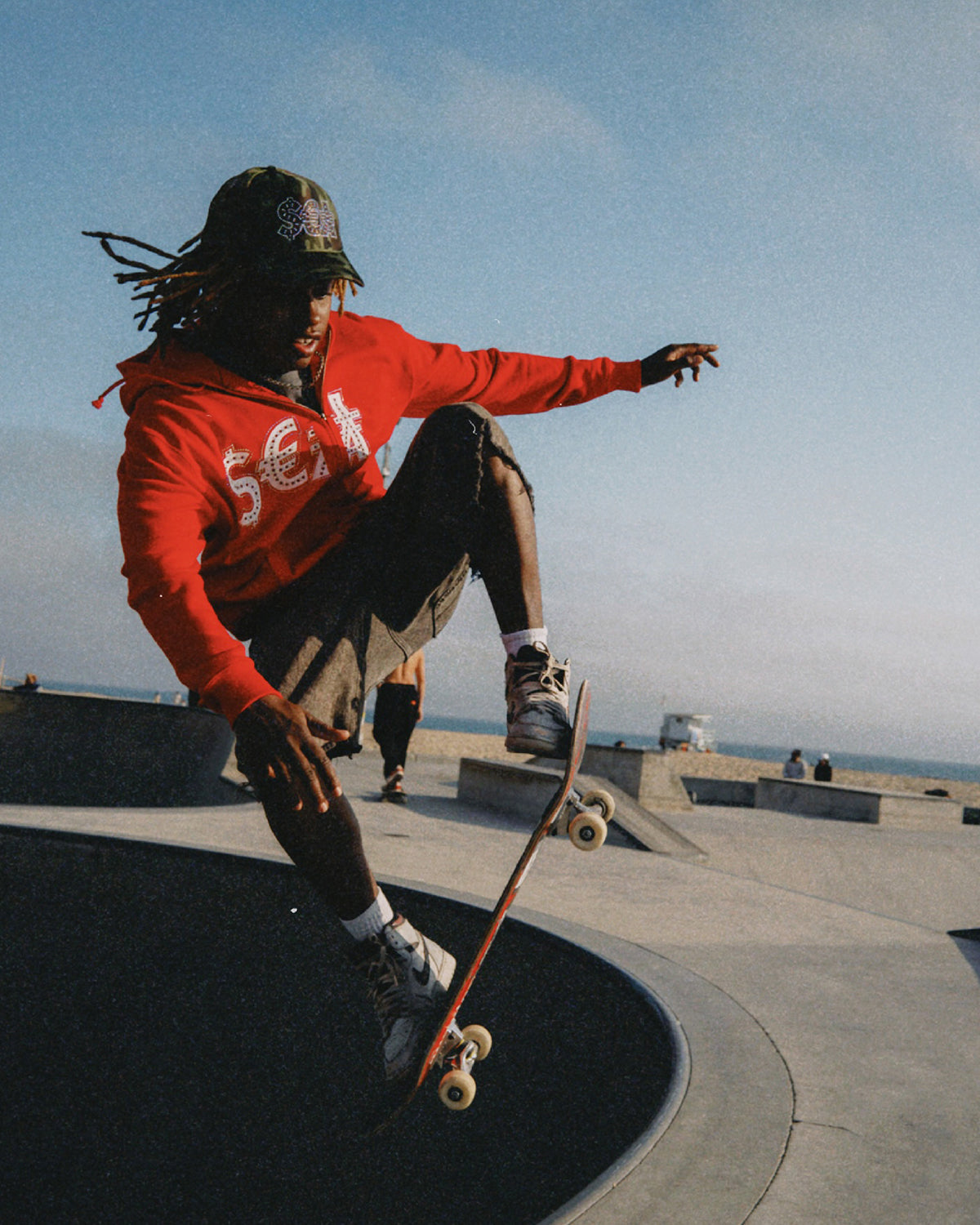 MONEY SEA ZIP UP SWEATSHIRT