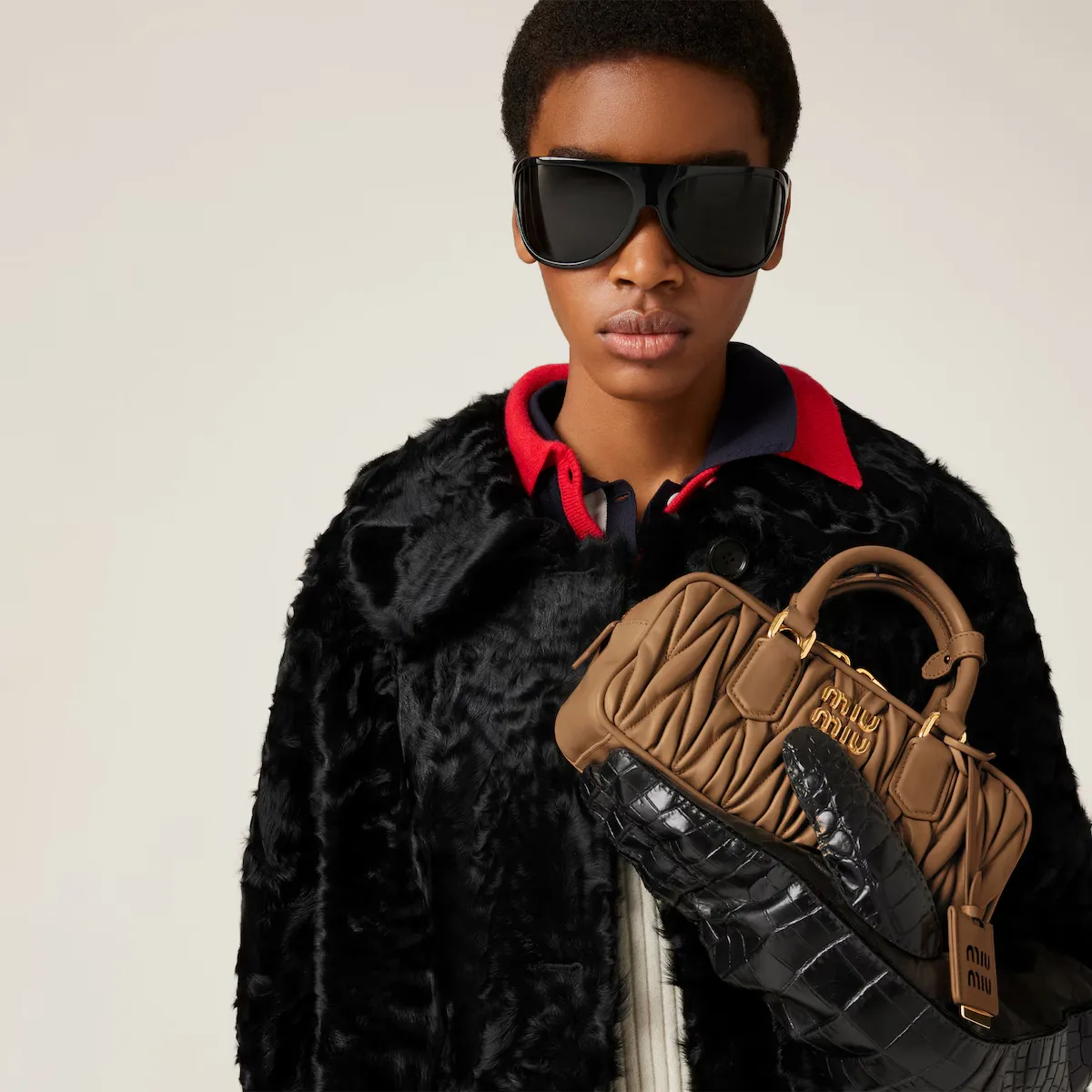 【MIU MIU】アルカディ マトラッセ レザー バッグ レギュラー