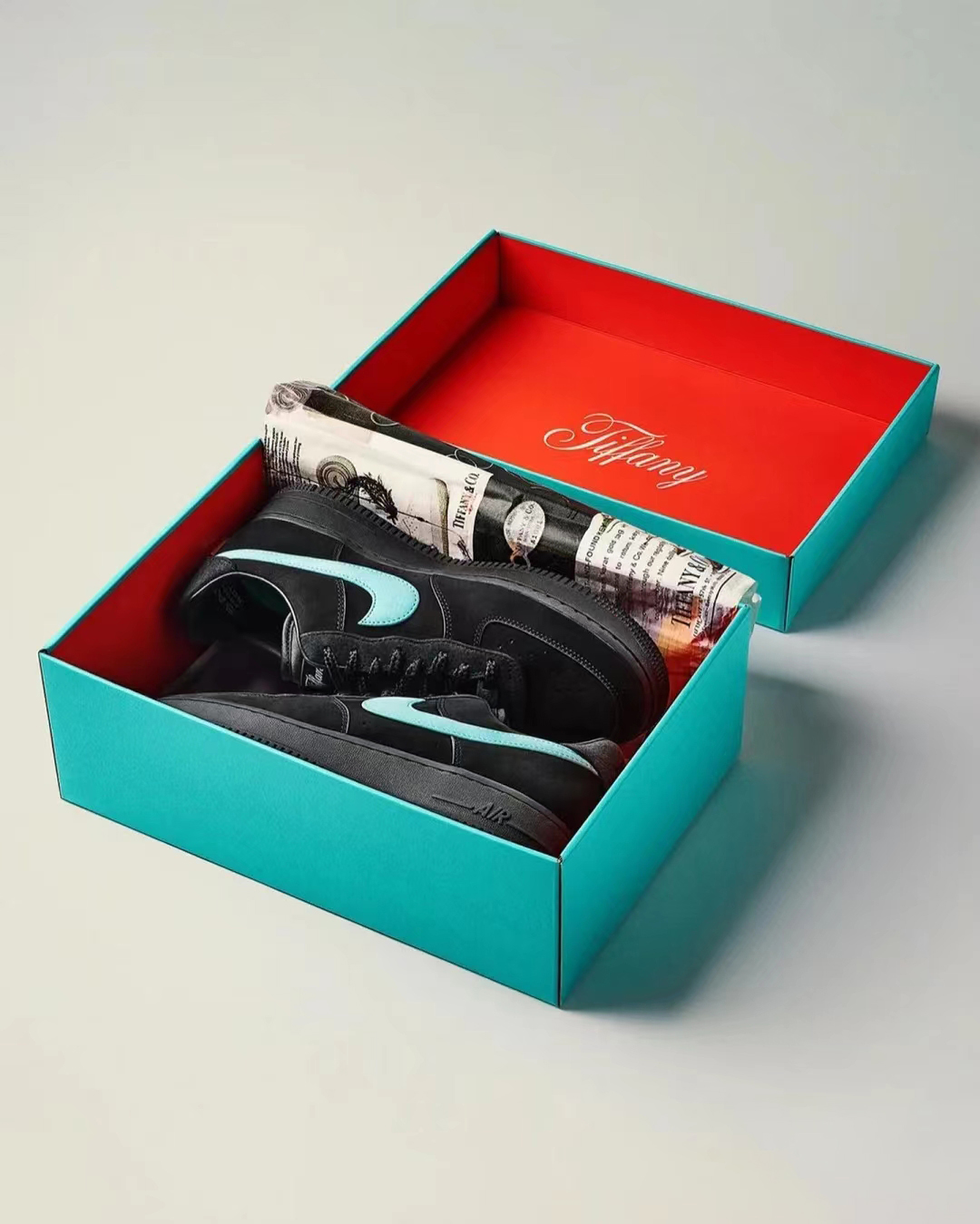 ◆新商品◆★NIKE x TIFFANY★送関込★世界中を震撼させた話題のコラボ★◆超人気◆
