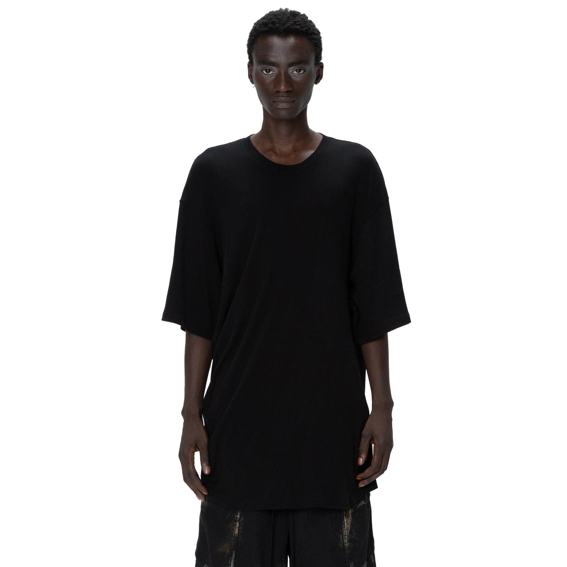 907CUM4 Black / Europa Drape T-Shirt
