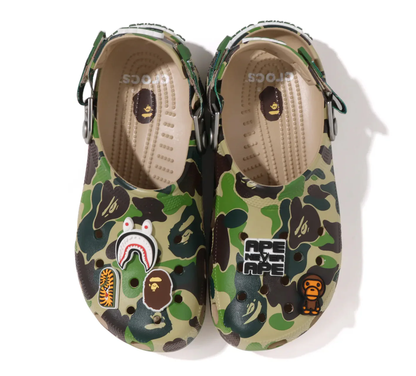 A BATHING APE BAPE x CROCS - CLOG