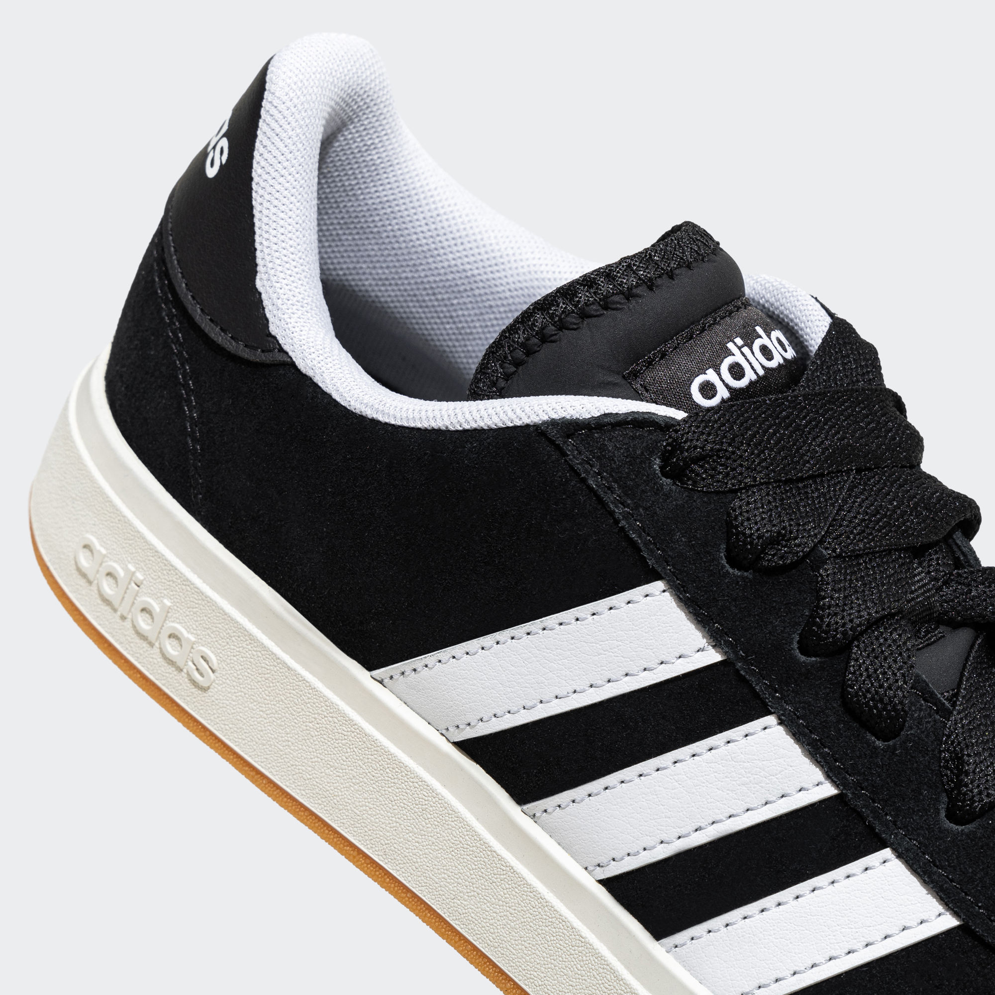 売れ筋商品 【アディダス ユニセックス】GRAND COURT BASE 00S スニーカー ブラック [JP6335]