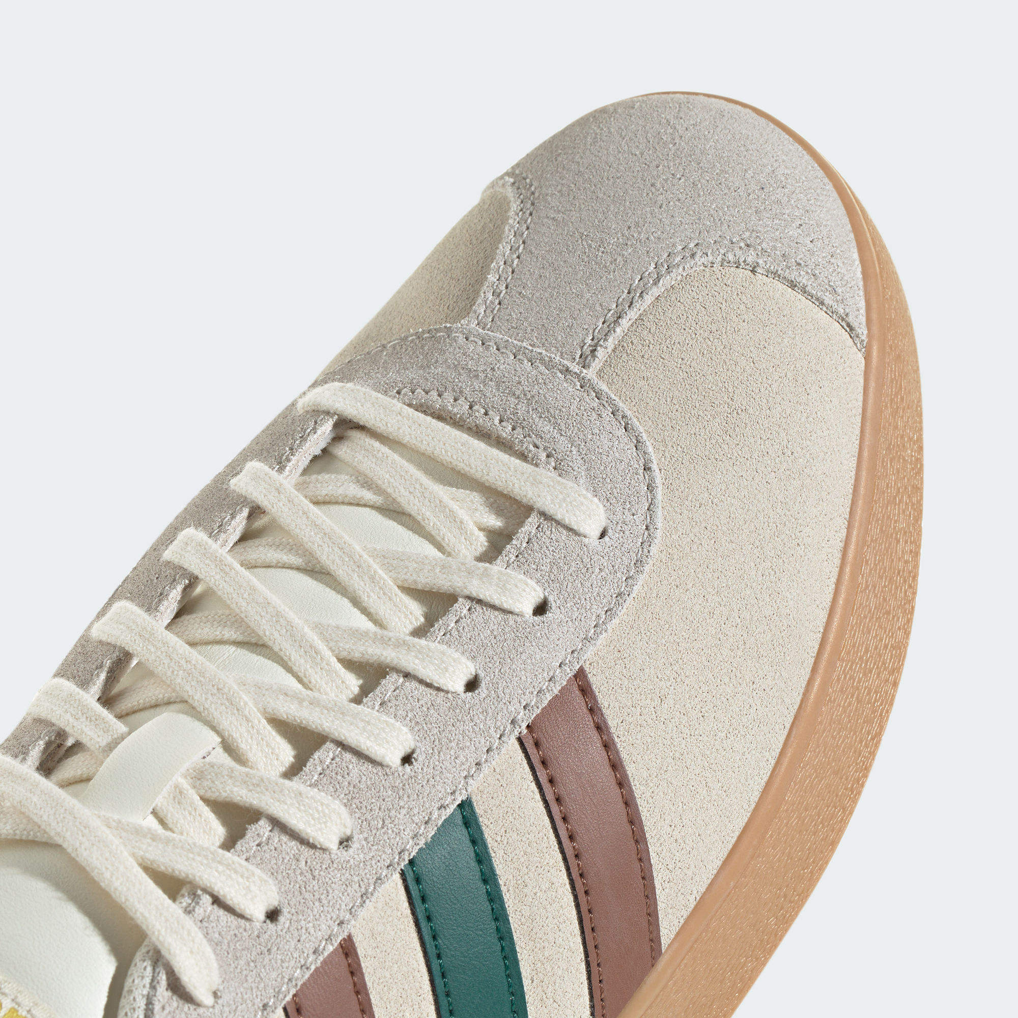 人気セール【アディダス】VL COURT 2.0 スニーカー ベージュ [JR8319]