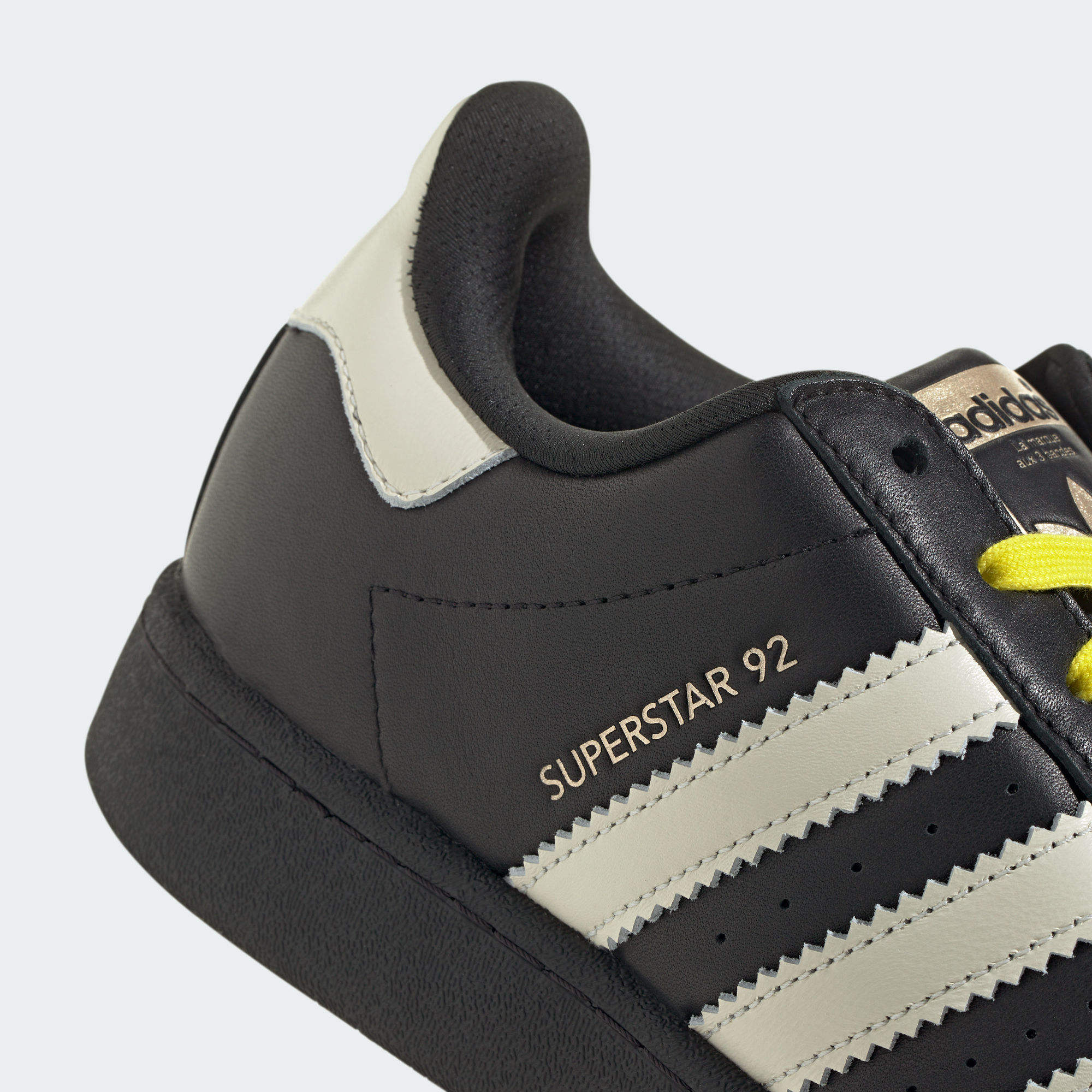 スペシャルエディション発売【アディダス ユニセックス】ファレル・ウィリアムス スーパースター 92 スニーカー ブラック [JI4267]