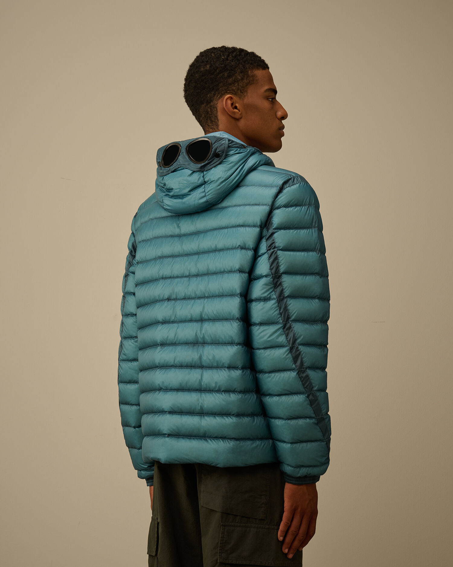 D.D. Shell Goggle Down Jacket カラー: AEGEAN BLUE