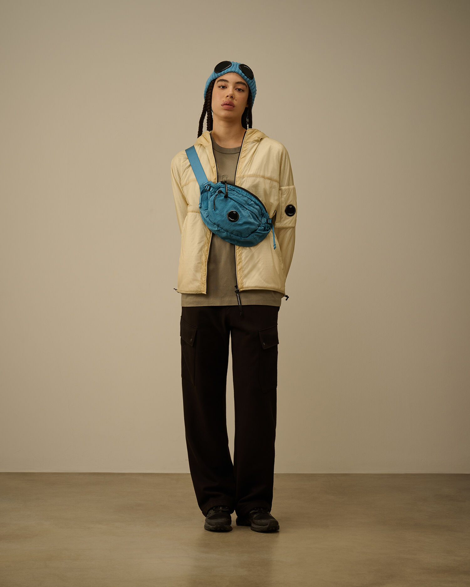 Nada Shell Hooded Padded Jacket カラー: PISTACHIO SHELL - BEIGE