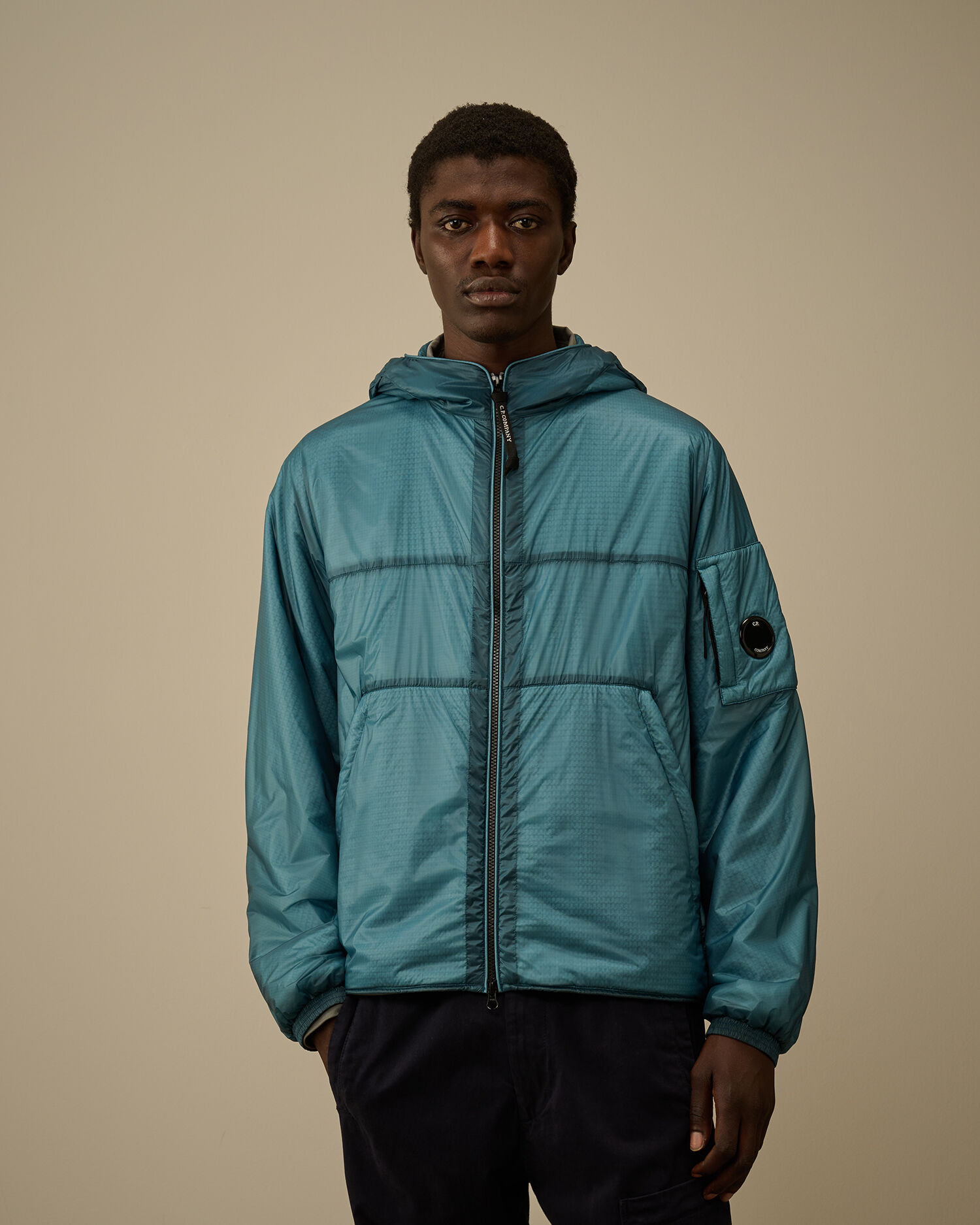 Nada Shell Hooded Padded Jacket カラー: AEGEAN BLUE