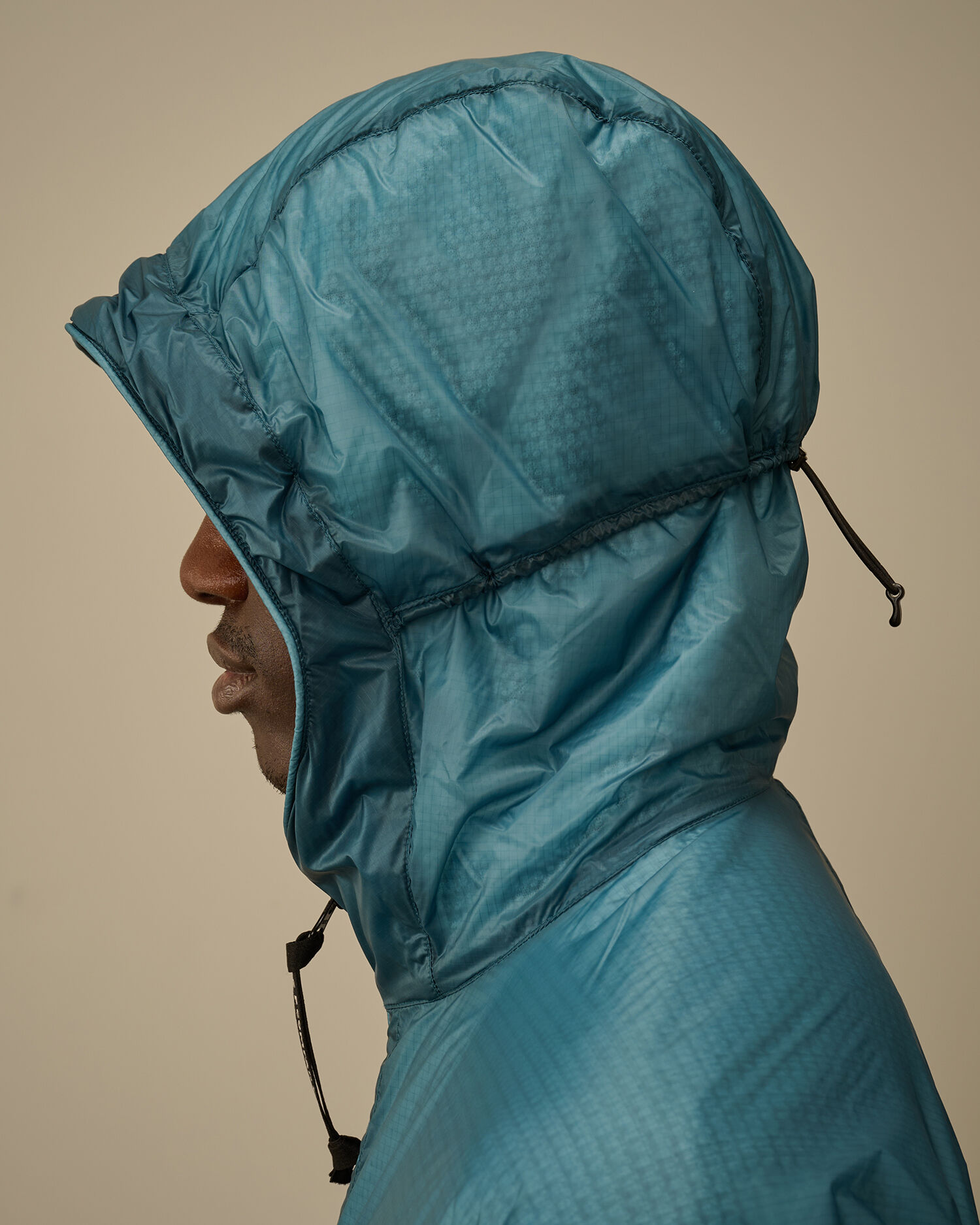 Nada Shell Hooded Padded Jacket カラー: AEGEAN BLUE