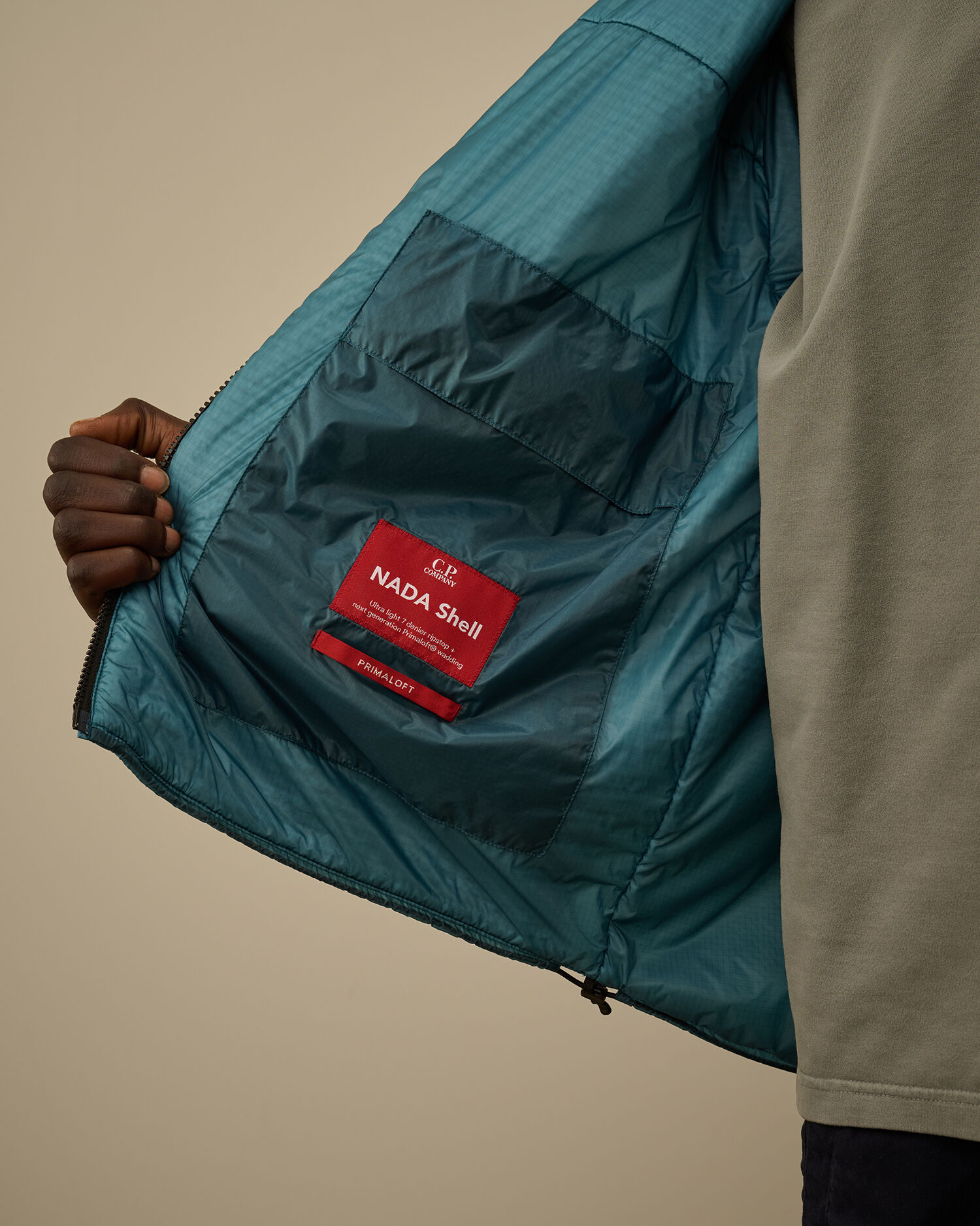 Nada Shell Hooded Padded Jacket カラー: AEGEAN BLUE