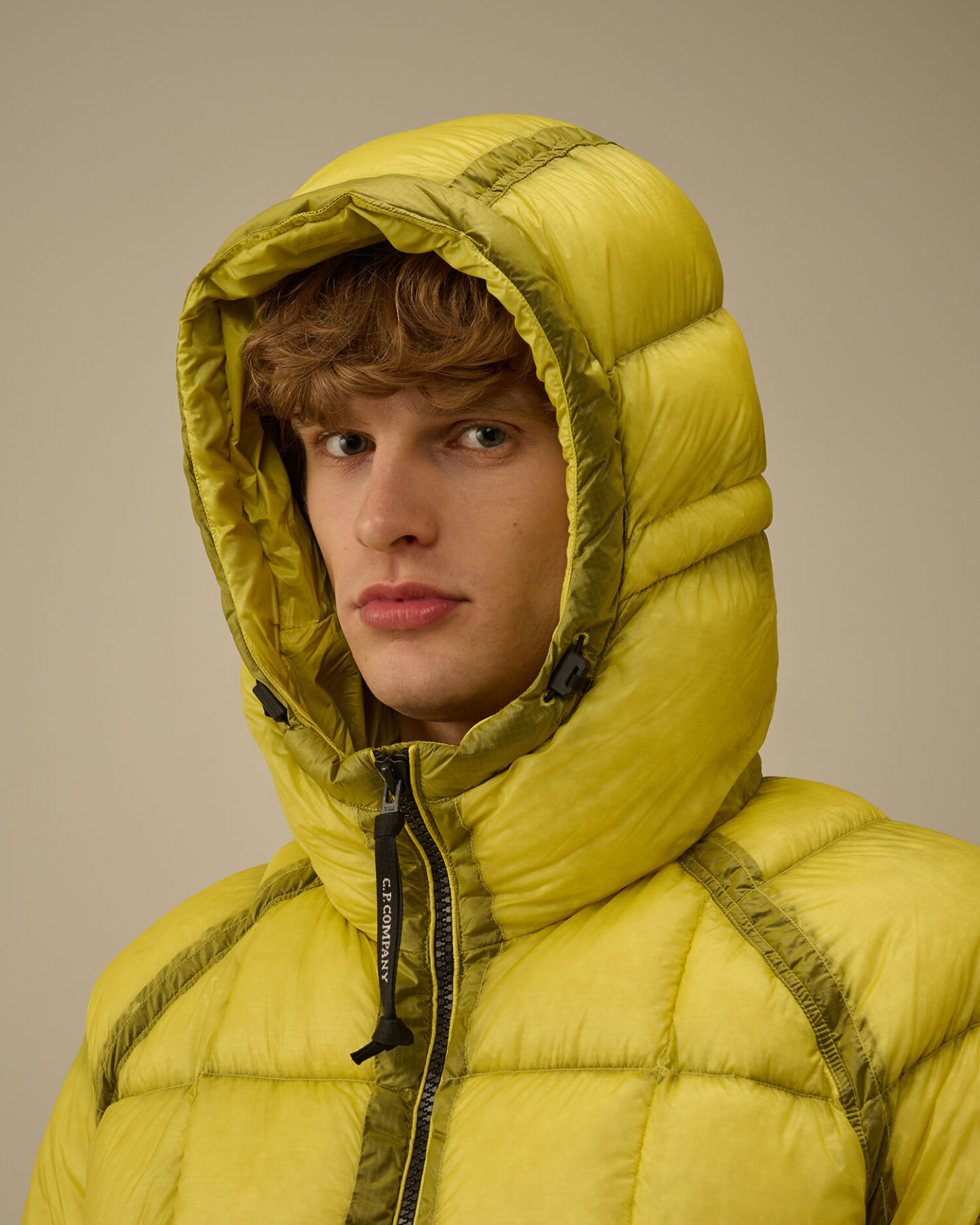 D.D. Shell Hooded Down Jacket カラー: GREEN SHEEN