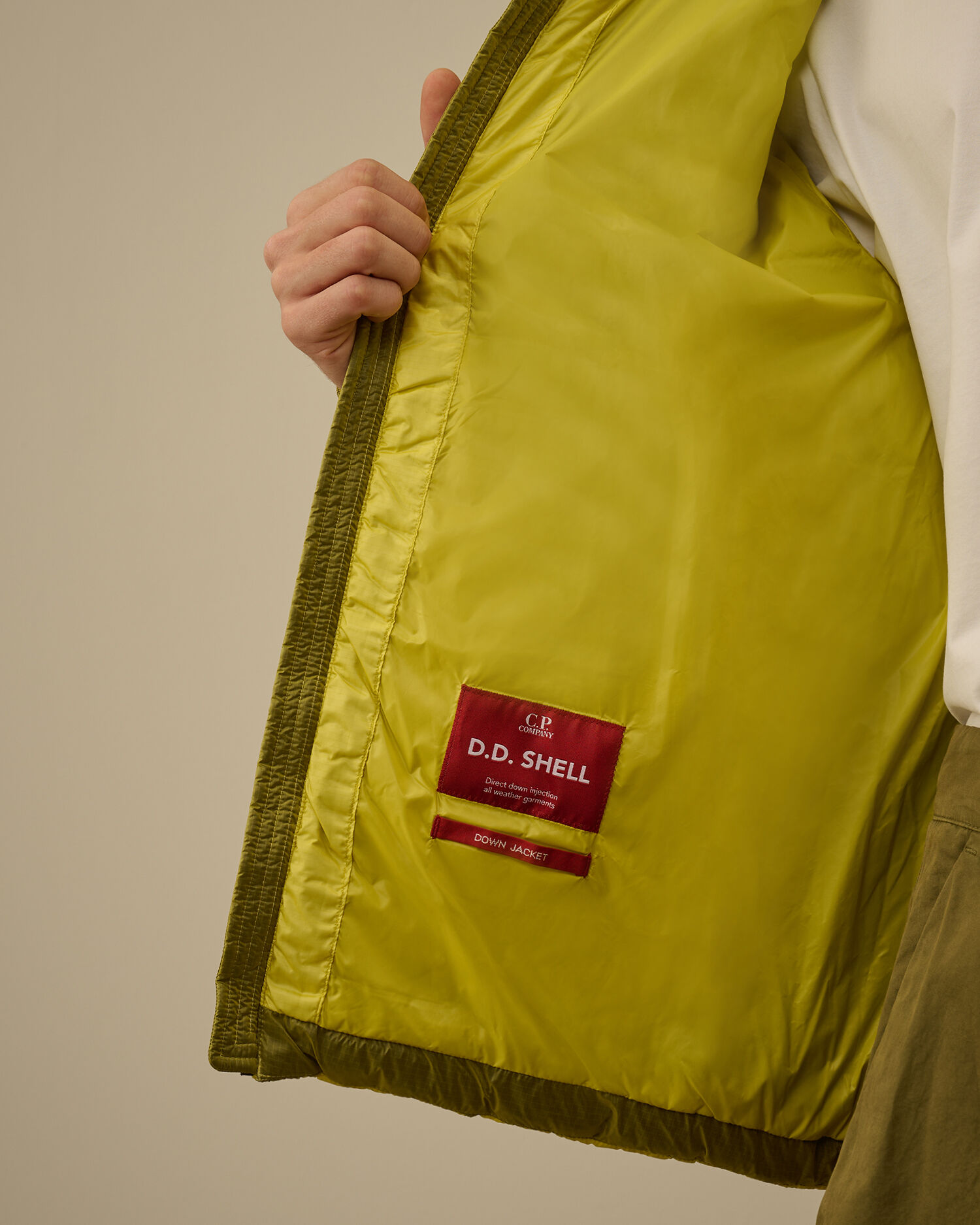 D.D. Shell Hooded Down Jacket カラー: GREEN SHEEN