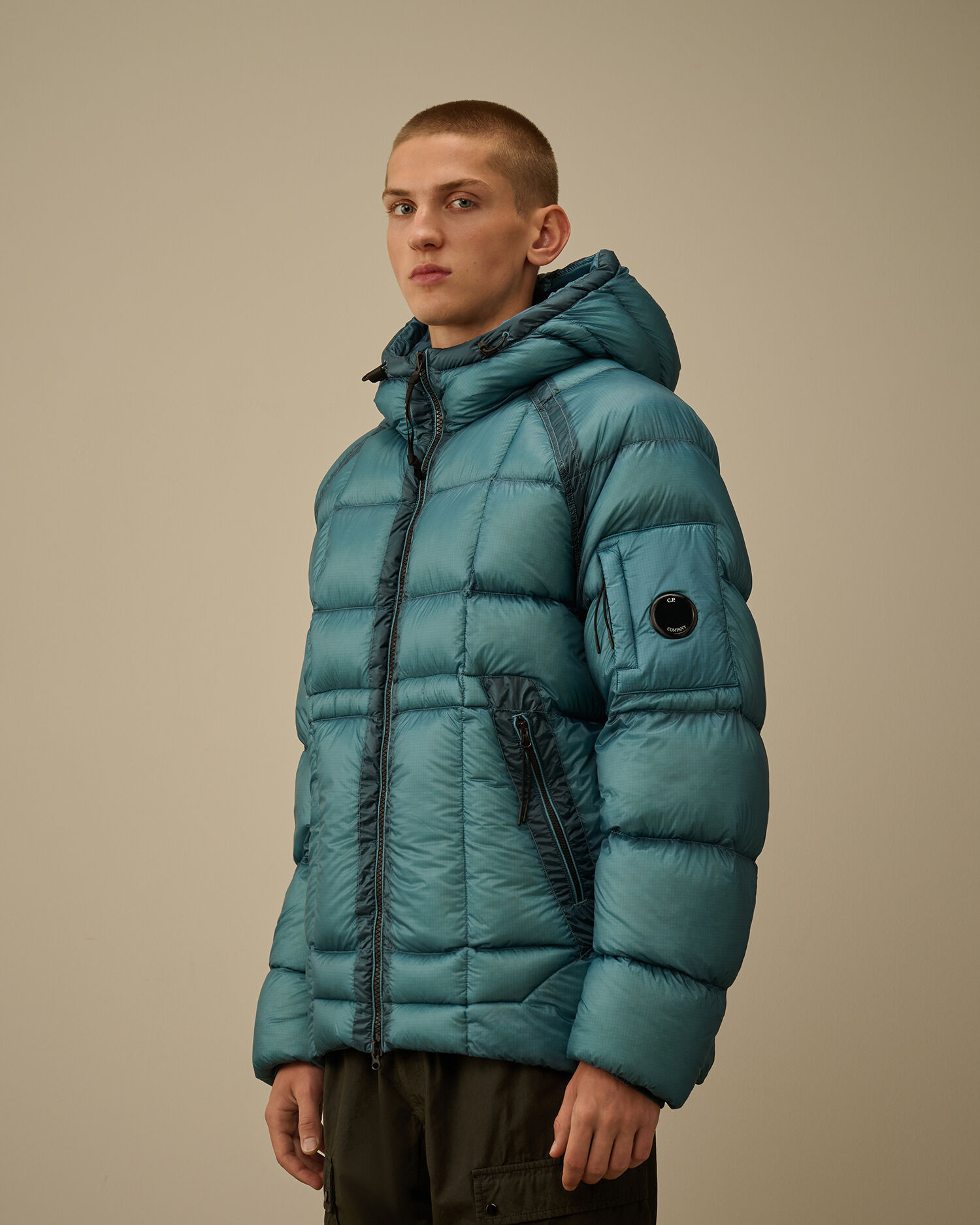 D.D. Shell Hooded Down Jacket カラー: AEGEAN BLUE