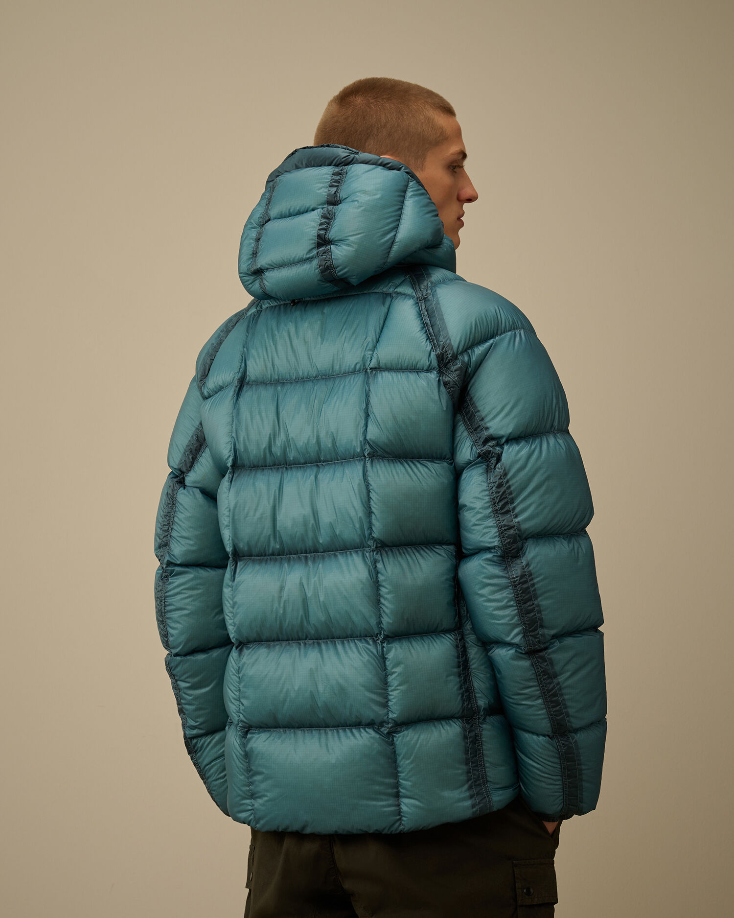 D.D. Shell Hooded Down Jacket カラー: AEGEAN BLUE