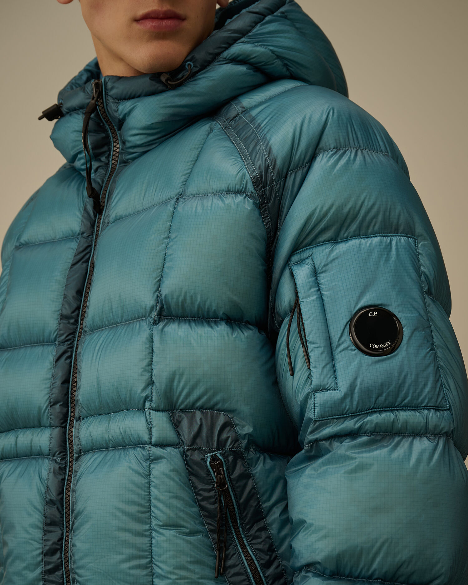 D.D. Shell Hooded Down Jacket カラー: AEGEAN BLUE