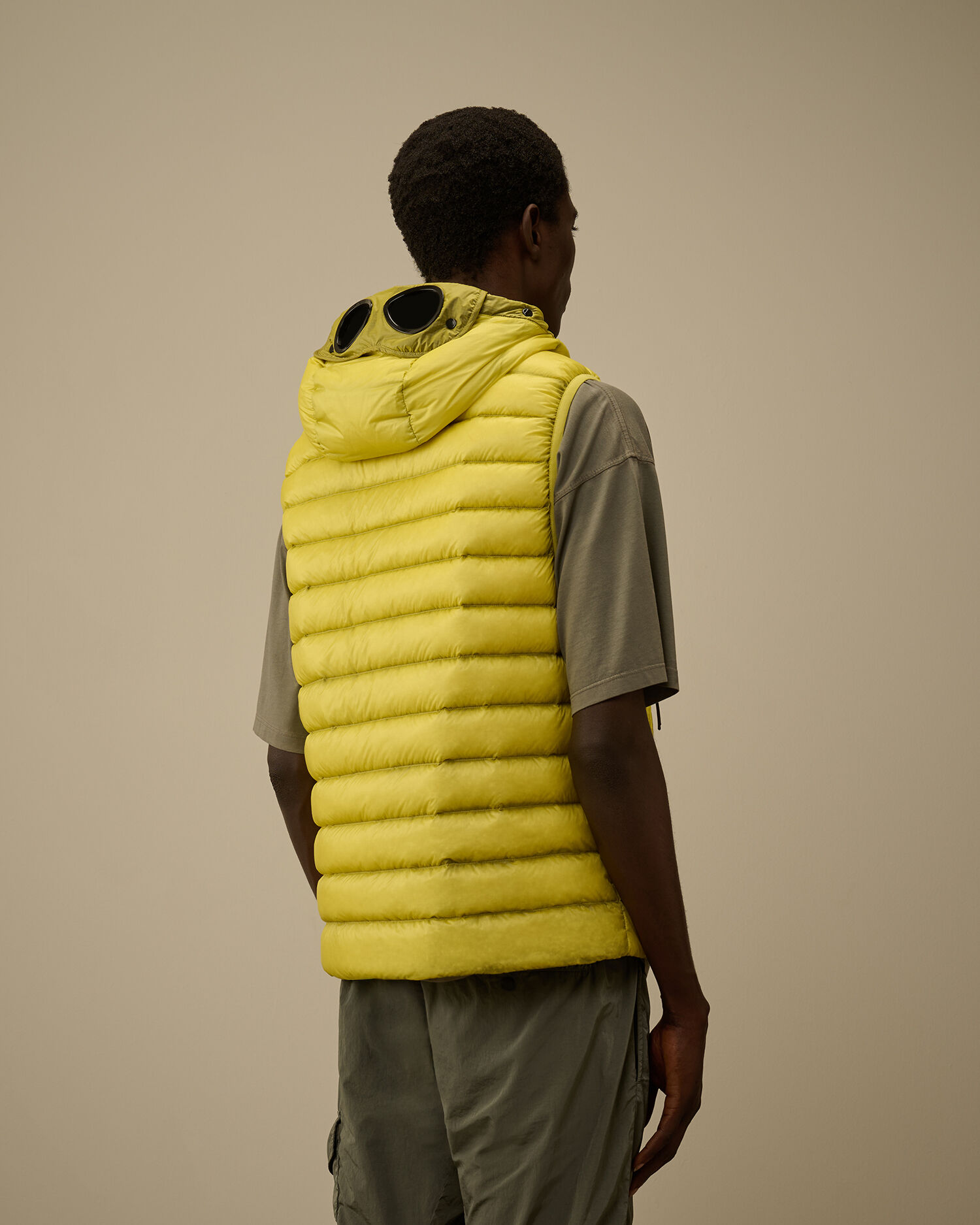 D.D. Shell Goggle Down Gilet カラー: GREEN SHEEN - YELLOW