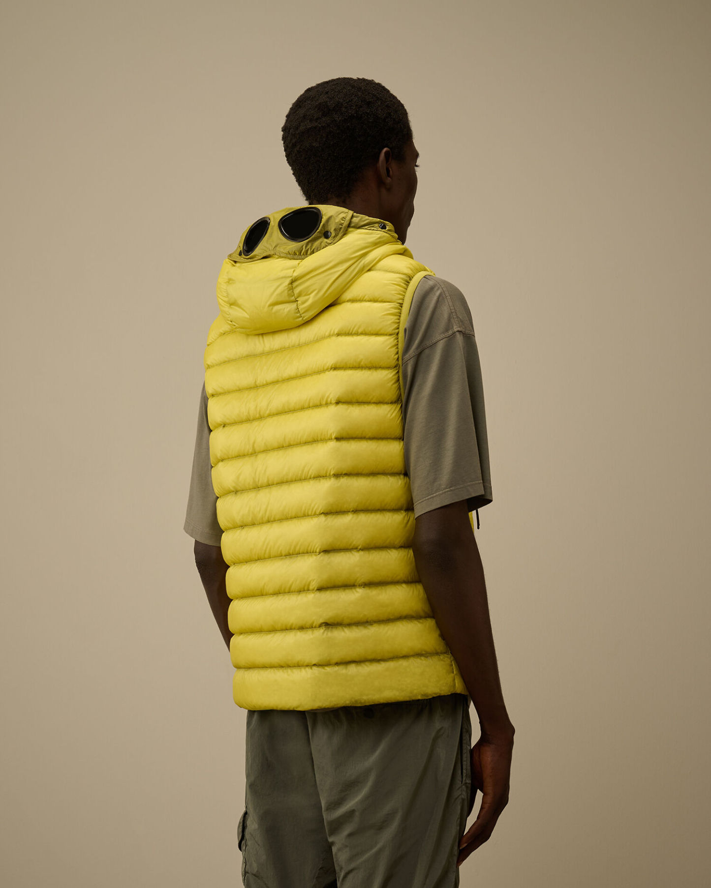 D.D. Shell Goggle Down Gilet カラー: GREEN SHEEN - YELLOW