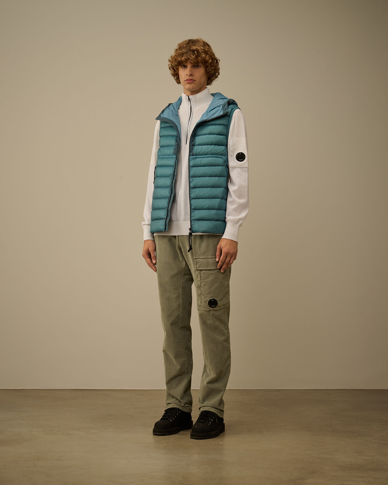 D.D. Shell Goggle Down Gilet カラー: AEGEAN BLUE