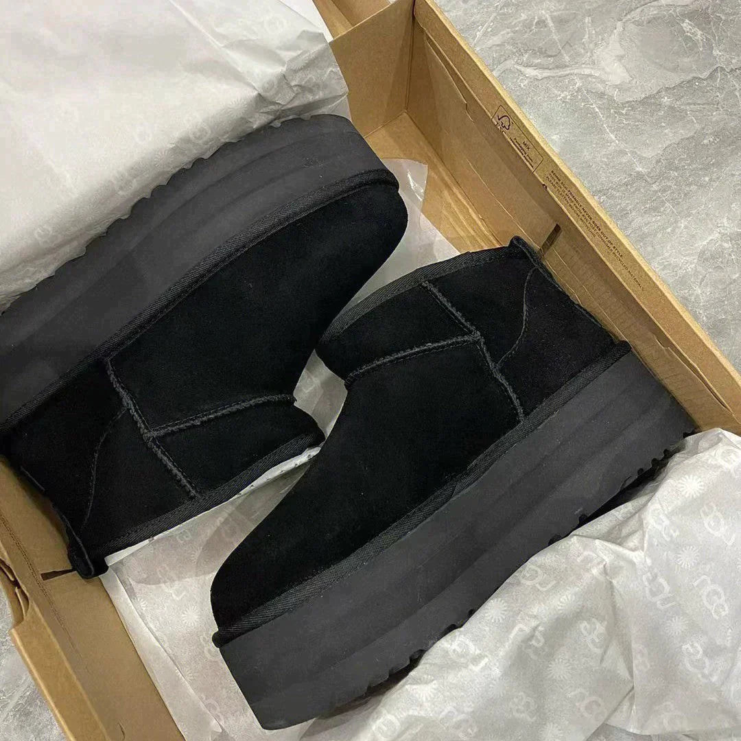 2024年11月発売予定！🔥人気の厚底が進化！【UGG】秋冬に大活躍！💓安斉星来が魅了する、渡辺直美同項のCLASSIC ULTRA MINI PLATFORM🔥今絶対買うべき！