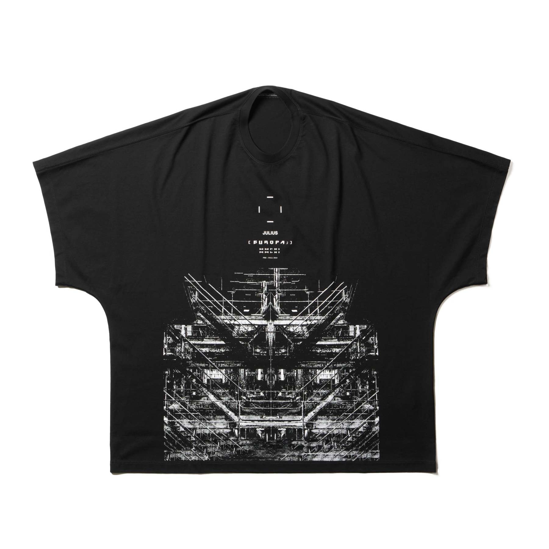907CPM2 Black / Europa Graphic Oversized T-Shirt