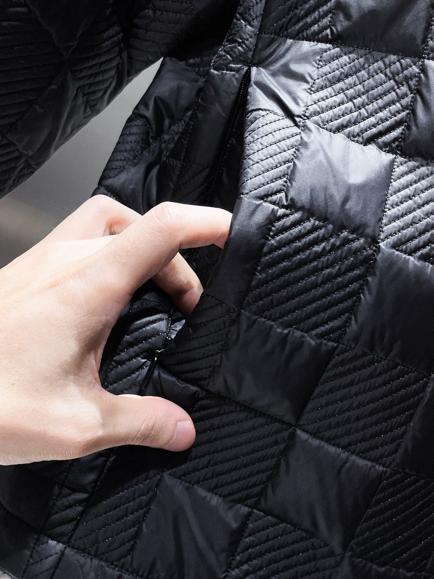 【MONCLER 公式旗艦店】モンクレール ジャケット 好評に付き再入荷！