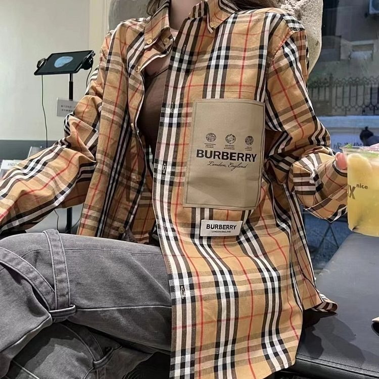 【BURBERRY】（バーバリー）長袖シャツ、ご好評に付き再入荷！