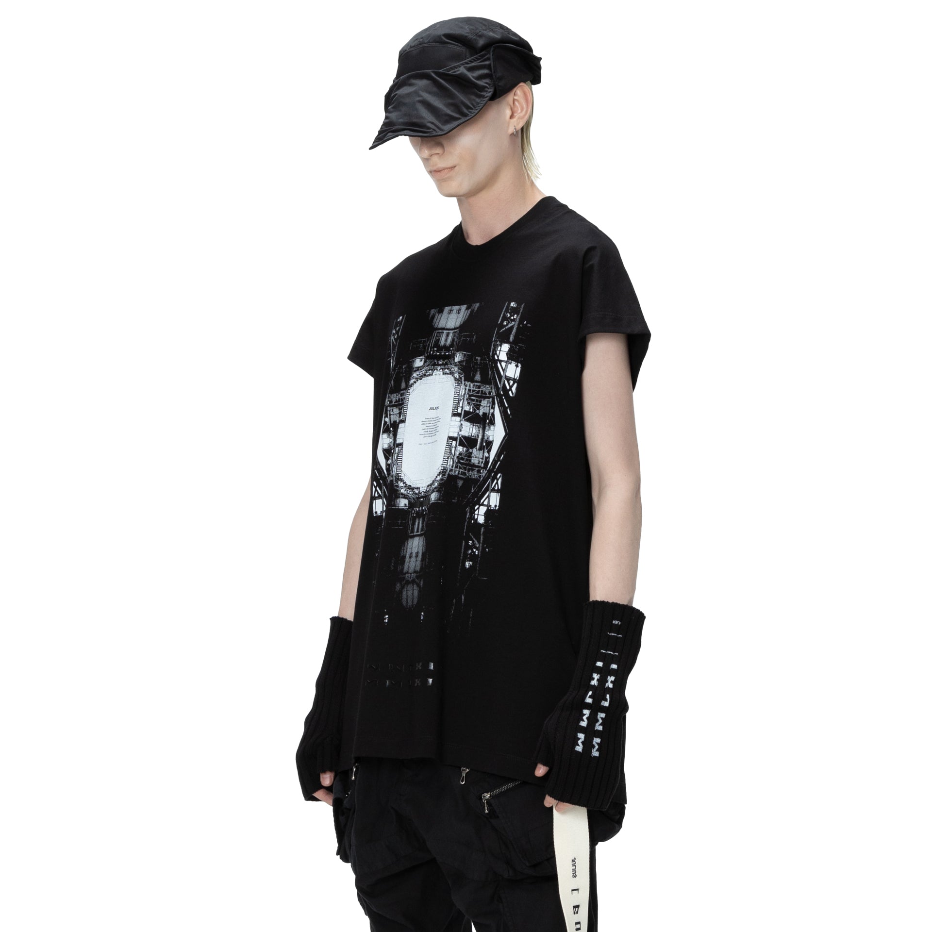 907CPM3 Black / Europa Graphic Sleeveless T-Shirt