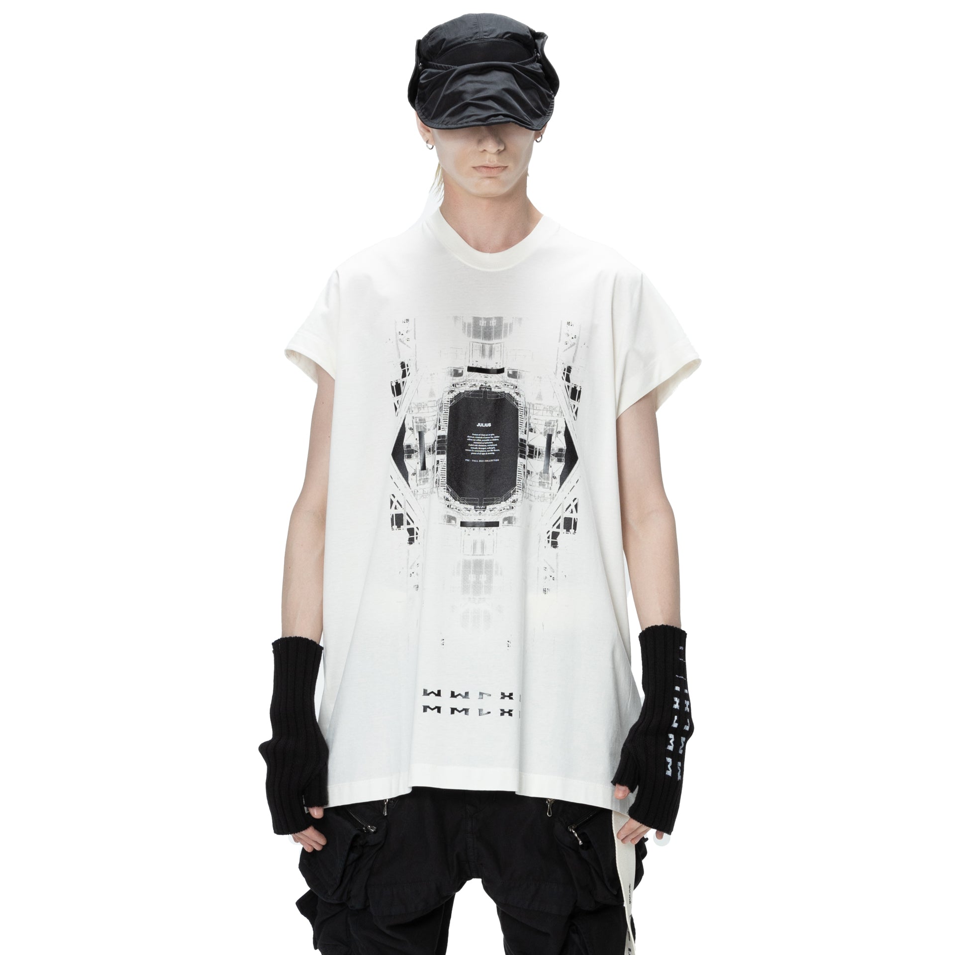 907CPM3 Off White / Europa Graphic Sleeveless T-Shirt