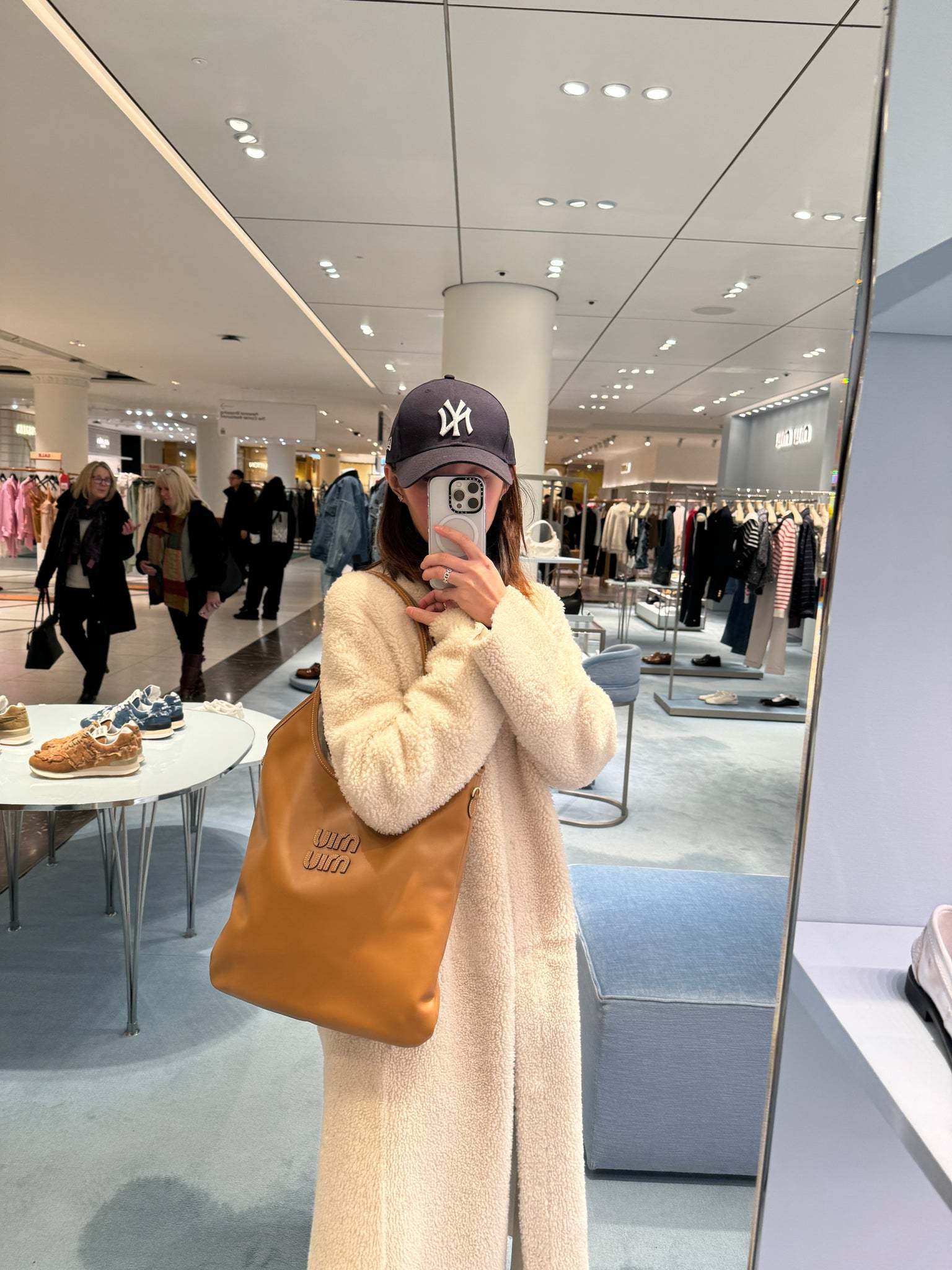 【MIU MIU】アイビーレザーバッグ｜Miu Miu ハンドバッグ（マルチカラー）