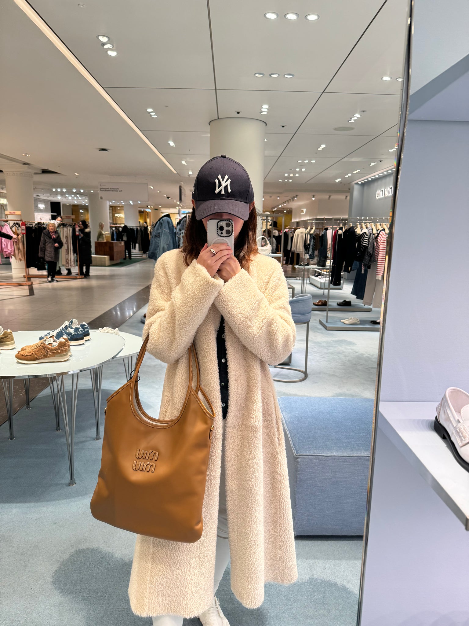 【MIU MIU】アイビーレザーバッグ｜Miu Miu ハンドバッグ（マルチカラー）