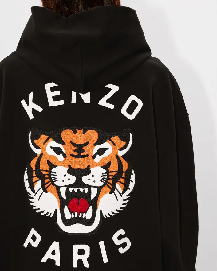 「ラッキータイガー」ジェンダーレスなオーバーサイズ刺繍パーカー