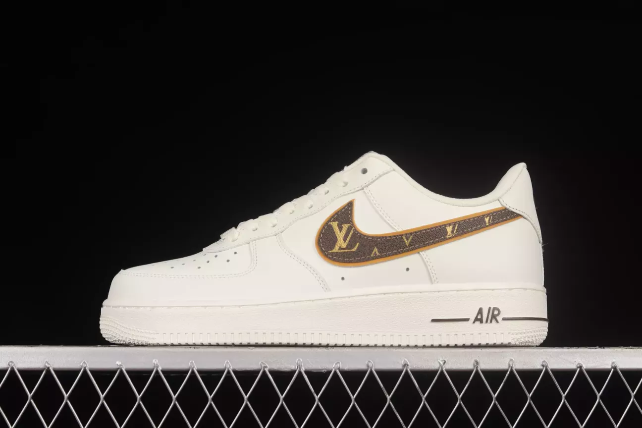 【新商品発売】【今年の新商品】LOUIS VUITTON X NIKE AIR FORCE 1 07 LOW RICE WHITE SHOES SNEAKERS【本物保証】【代金引換】