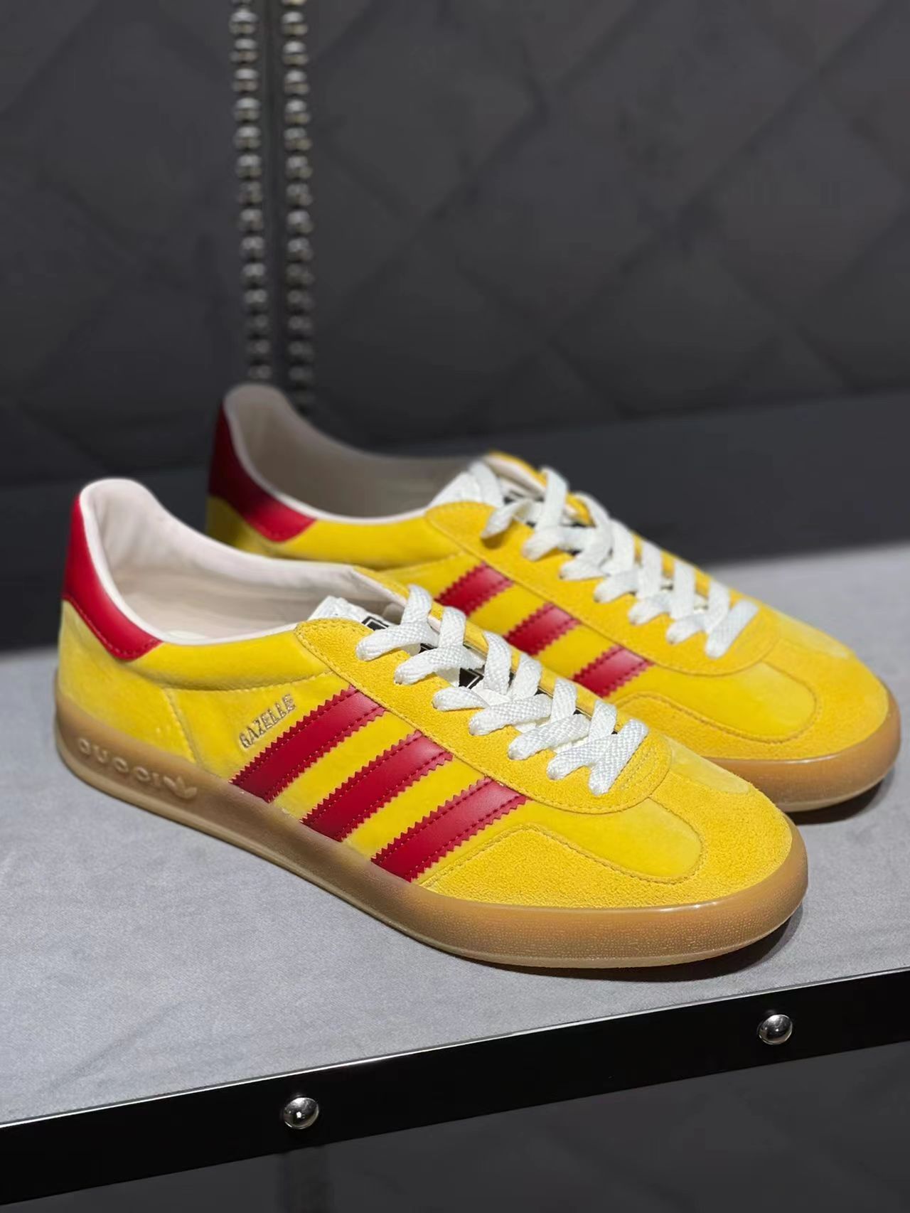 【GUCCI】× ADIDASコラボ Gazelle スニーカー(黄色)商品番号: sku1718966569537