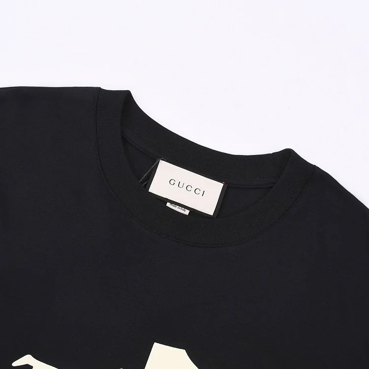 【Gucci 】（グッチ）半袖 男女兼用、ご好評に付き再入荷！