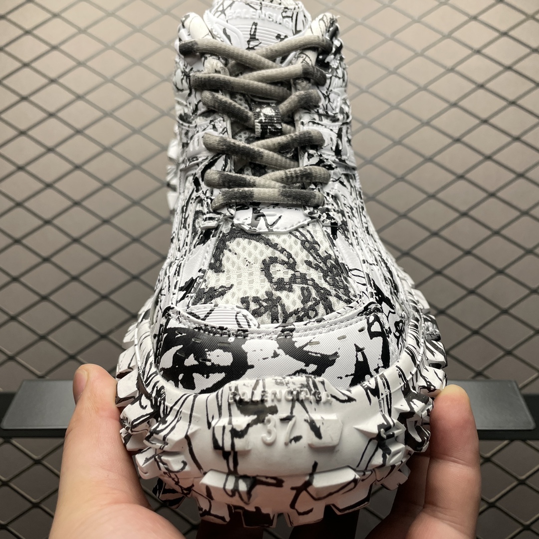Balenciaga Bouncer Extreme Graffiti Sneaker(685613W2RG19010)
