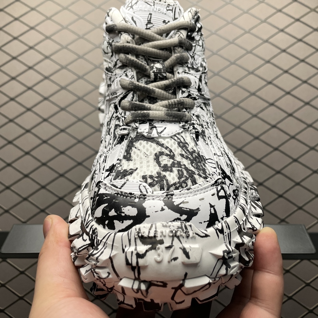 Balenciaga Bouncer Extreme Graffiti Sneaker(685613W2RG19010)