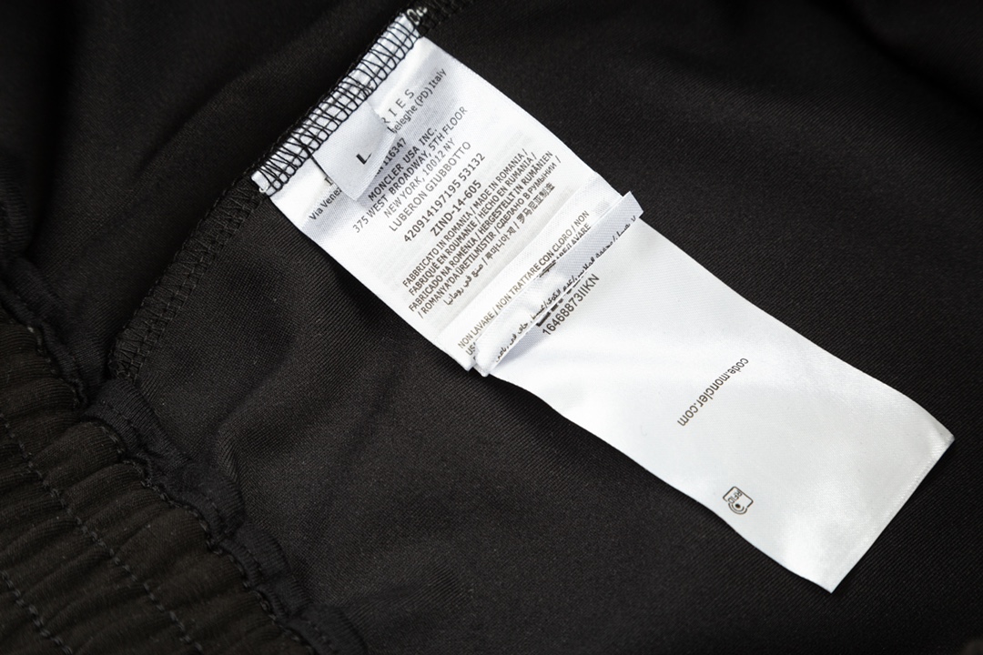 【MONCLER 公式旗艦店】モンクレール 好評に付き再入荷！