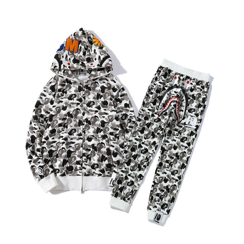 【送料無料、代金引換】A BATHING APE(エイプ) フルセット ロゴバッジ付きパンツ ジッパー付きパーカー